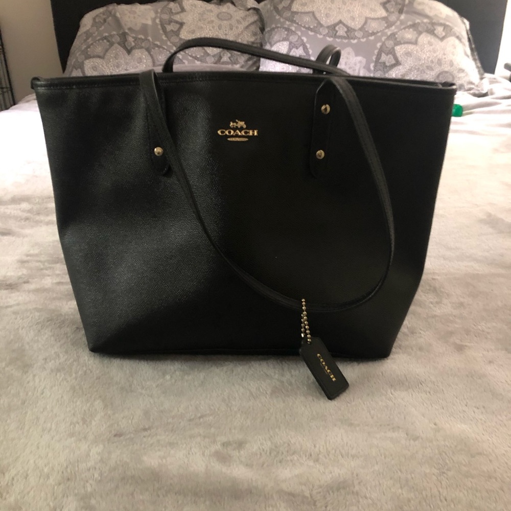 Coach City Tote bag with zipper